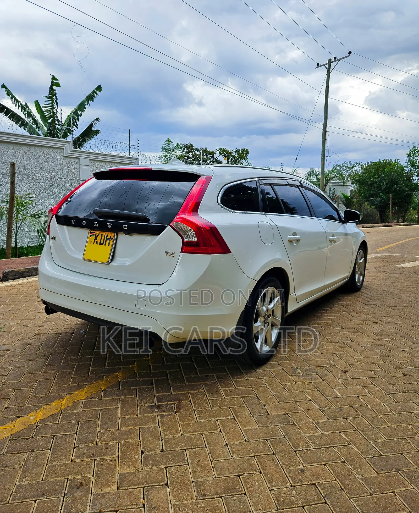 Volvo V60 2014 White