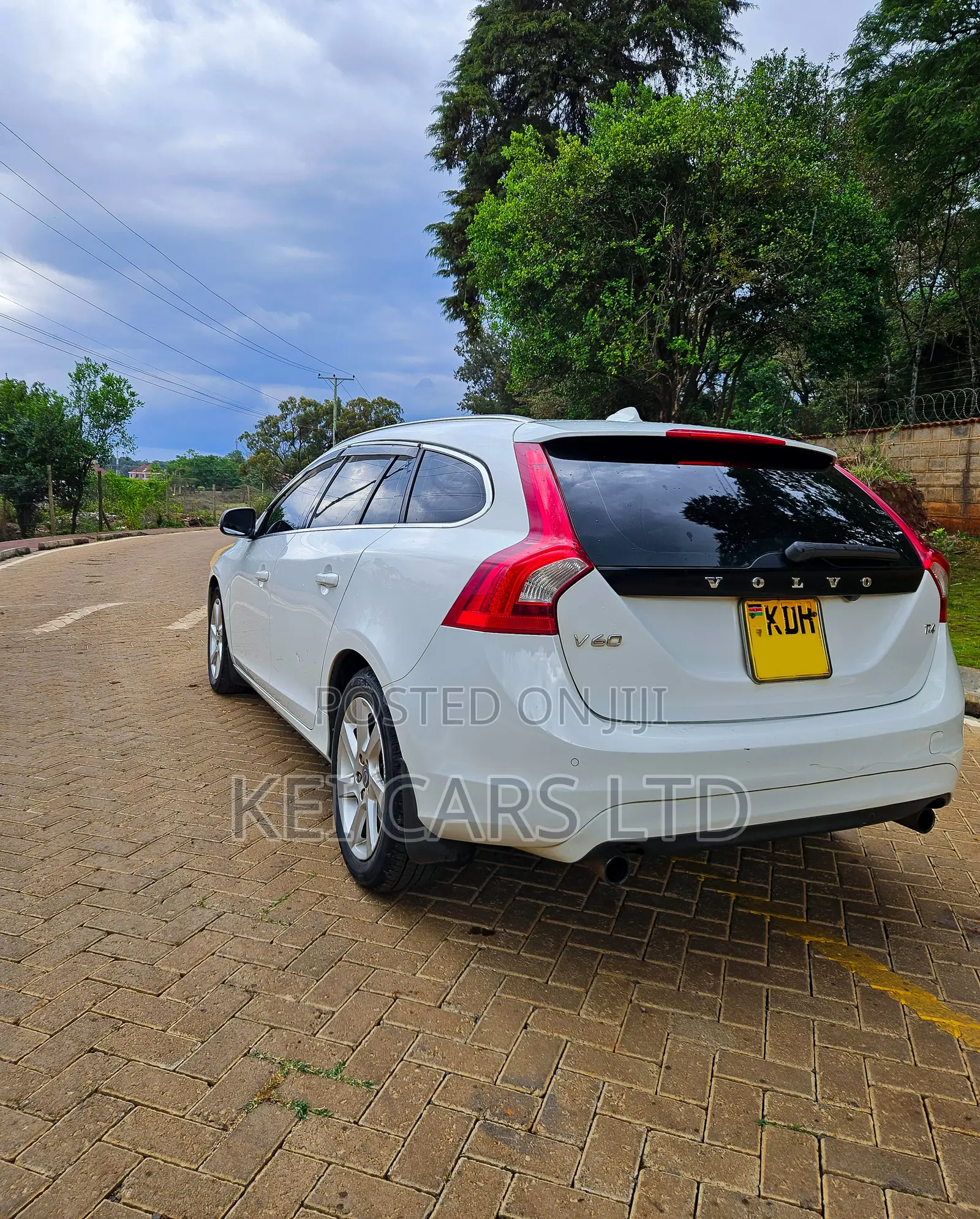 Volvo V60 2014 White