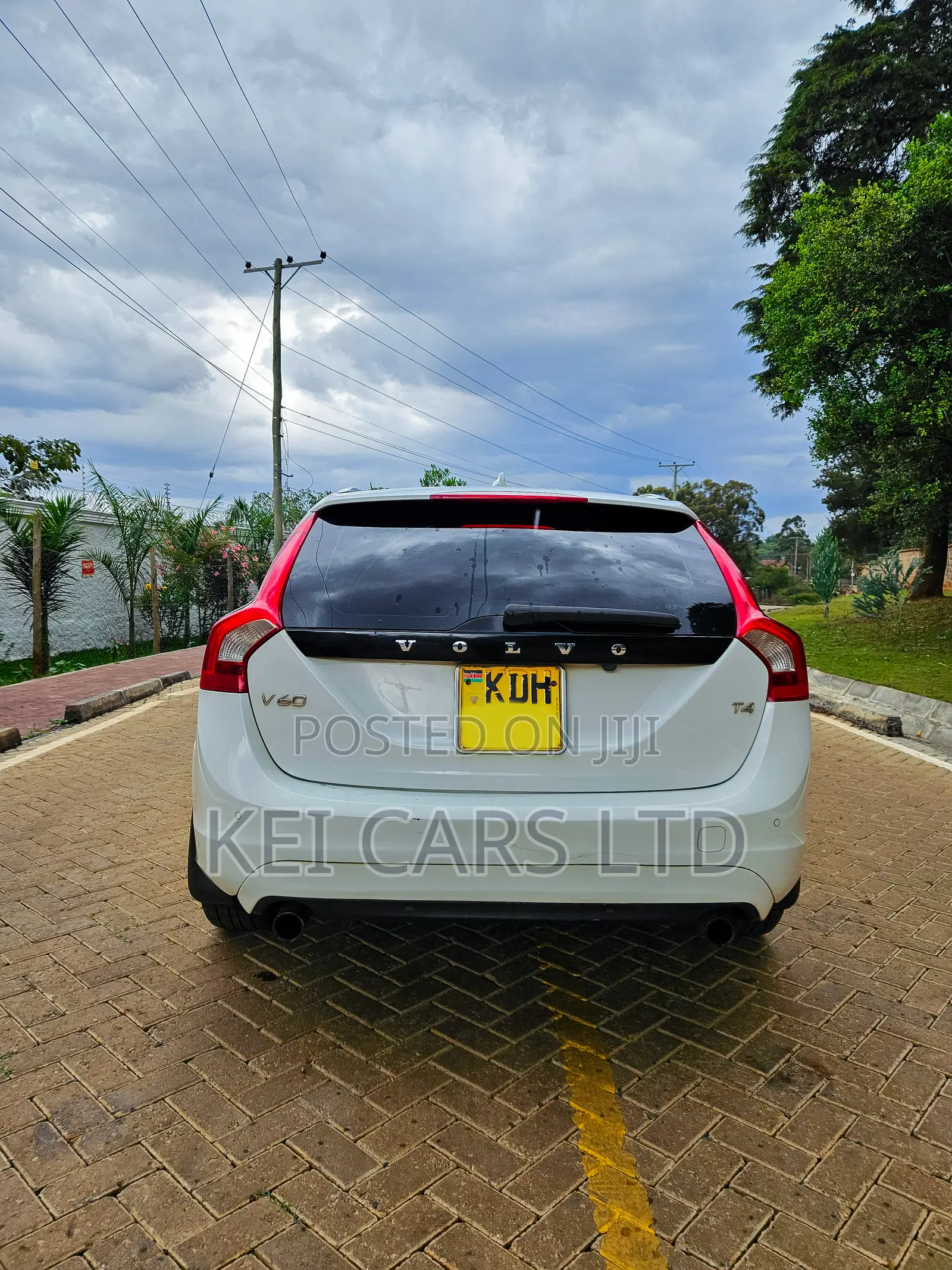 Volvo V60 2014 White