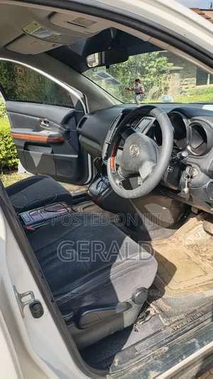 Toyota Harrier 2006 White