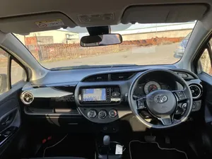 Toyota Vitz 2019 Teal
