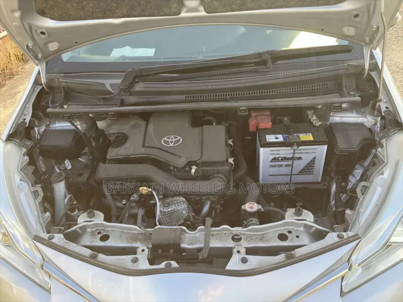 Toyota Vitz 2019 Teal