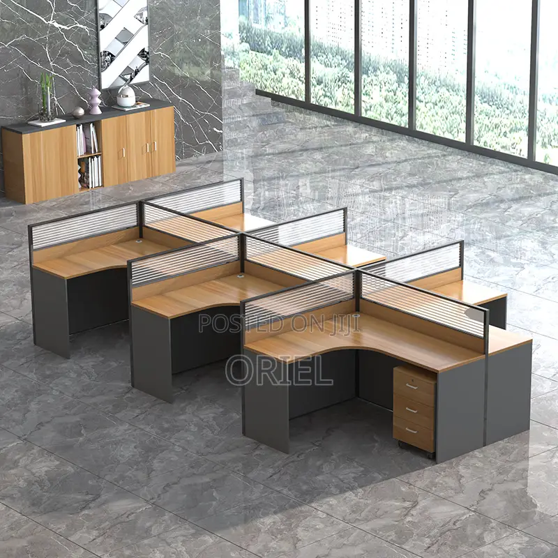 Office Workstation : Curved 4-Seater Workstation