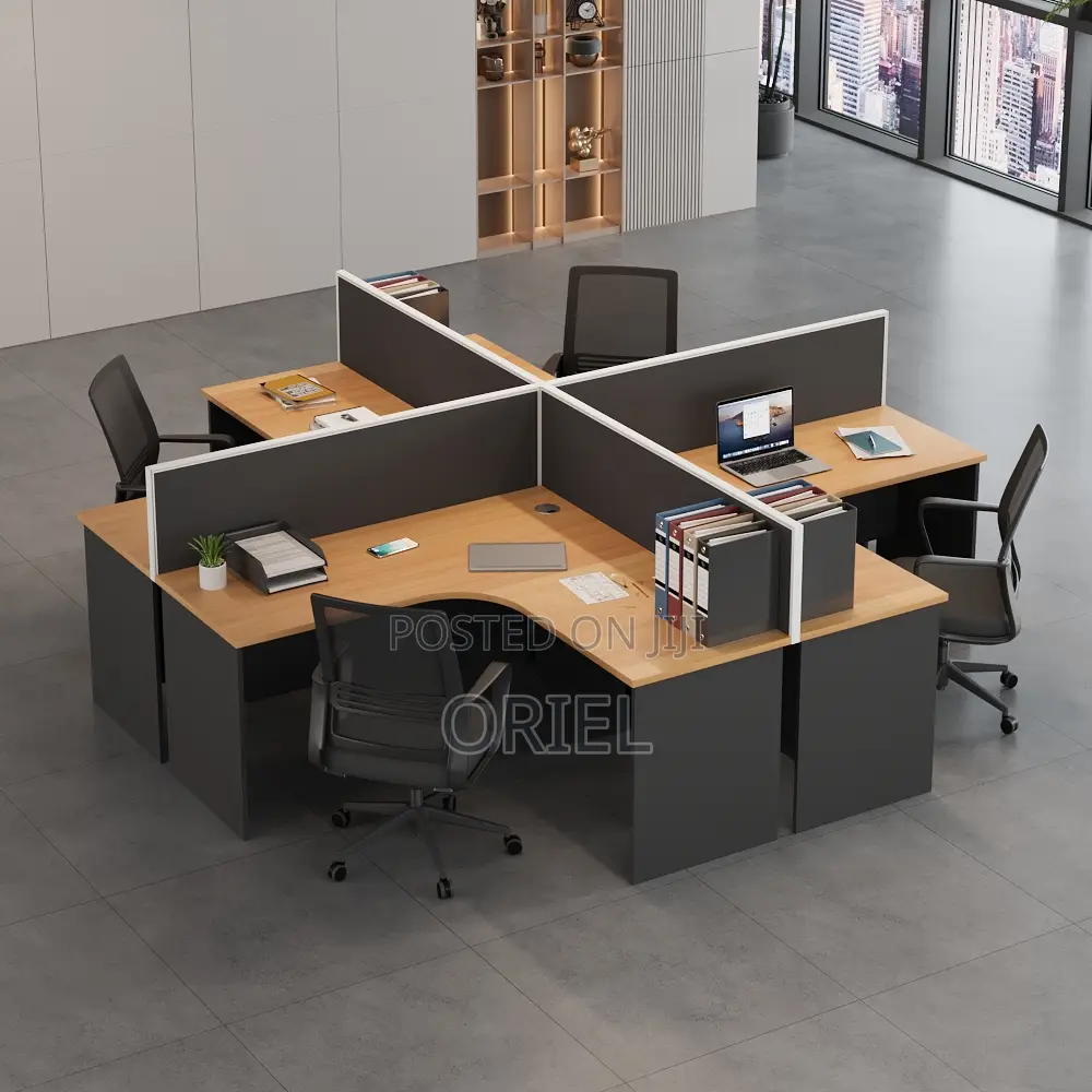Office Workstation : Curved 4-Seater Workstation