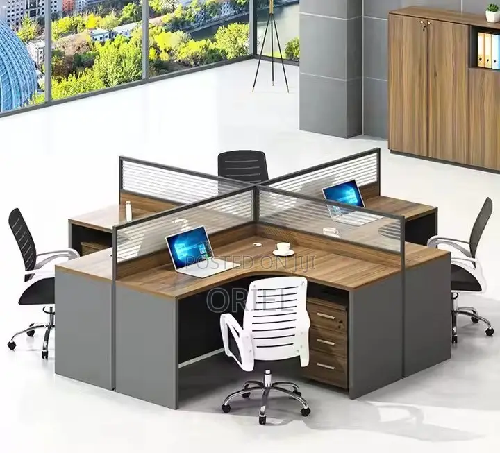 Office Workstation : Curved 4-Seater Workstation