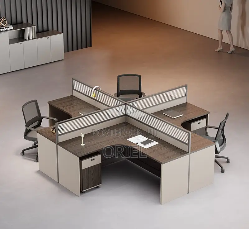 Office Workstation : Curved 4-Seater Workstation