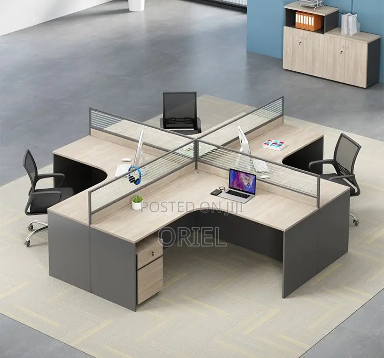 Office Workstation : Curved 4-Seater Workstation