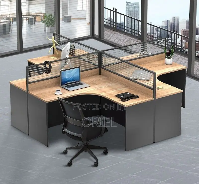 Office Workstation : Curved 4-Seater Workstation