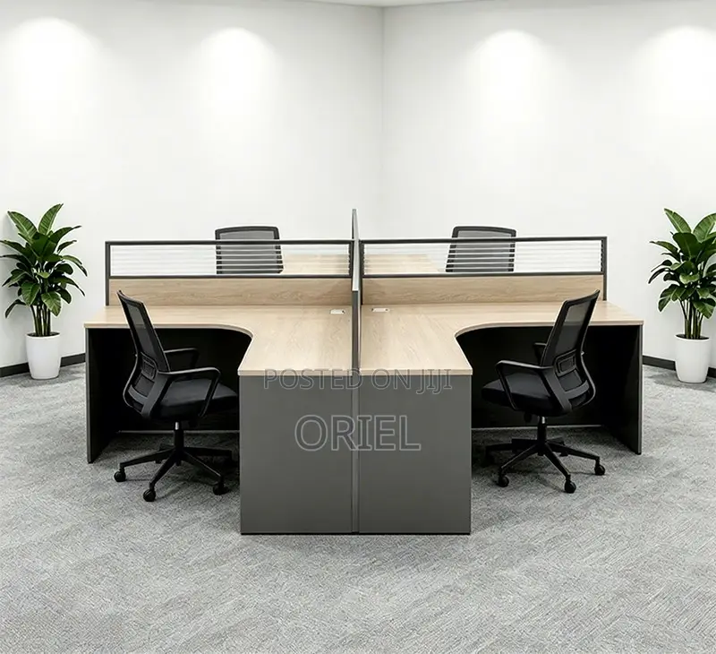 Office Workstation : Curved 4-Seater Workstation