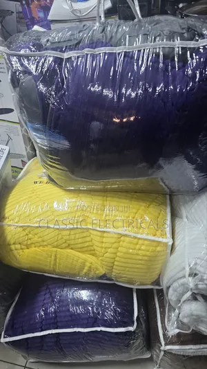 4pcs Velvet Duvet Set With a Bedsheet and 2 Pillowcases