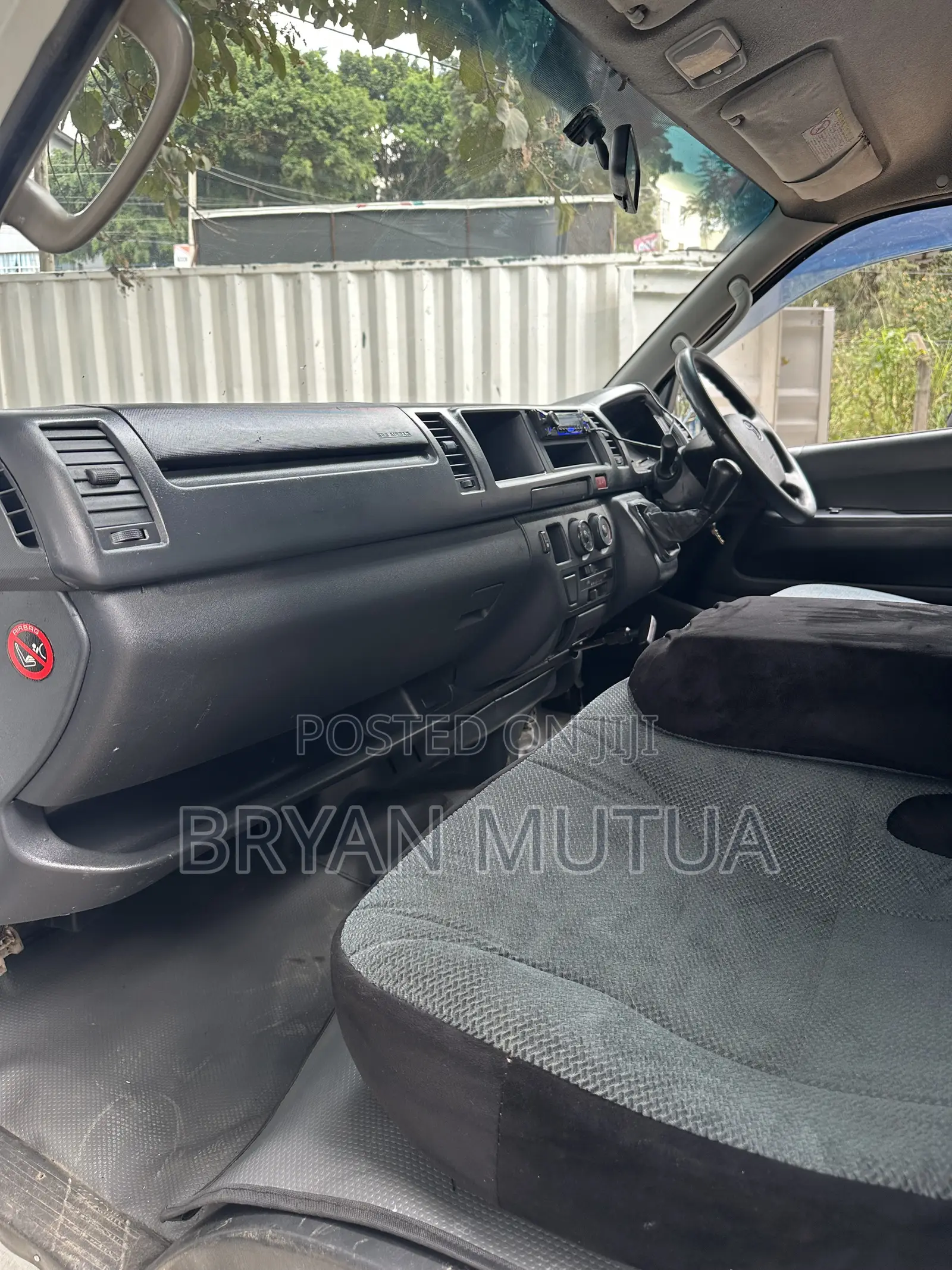 Toyota HiAce 2019 White