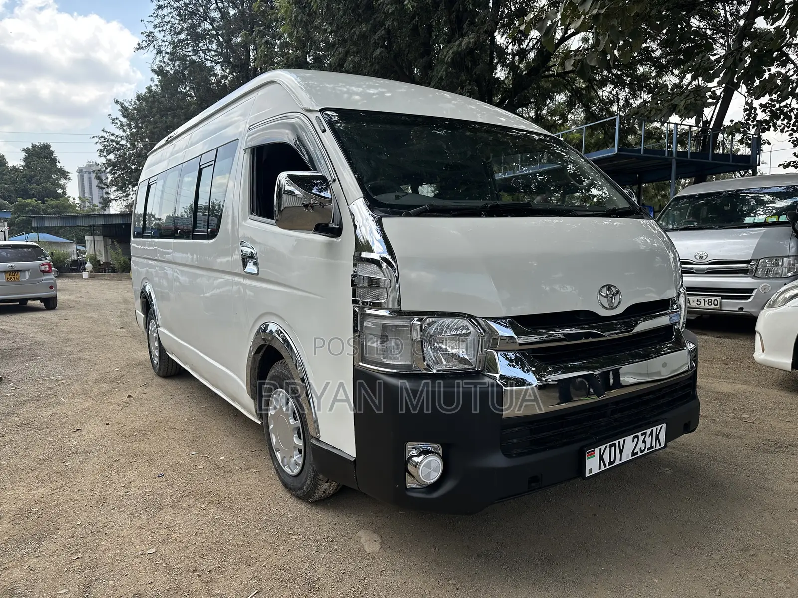 Toyota HiAce 2019 White