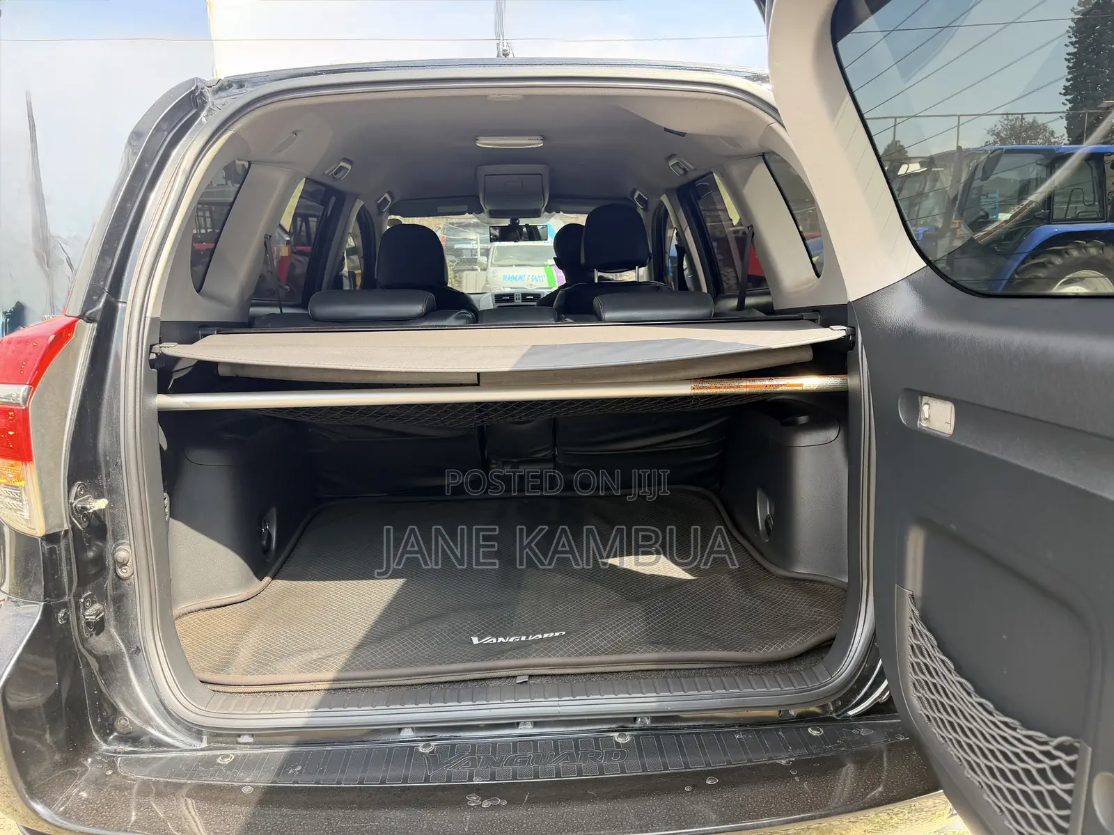Toyota Vanguard 2013 Black