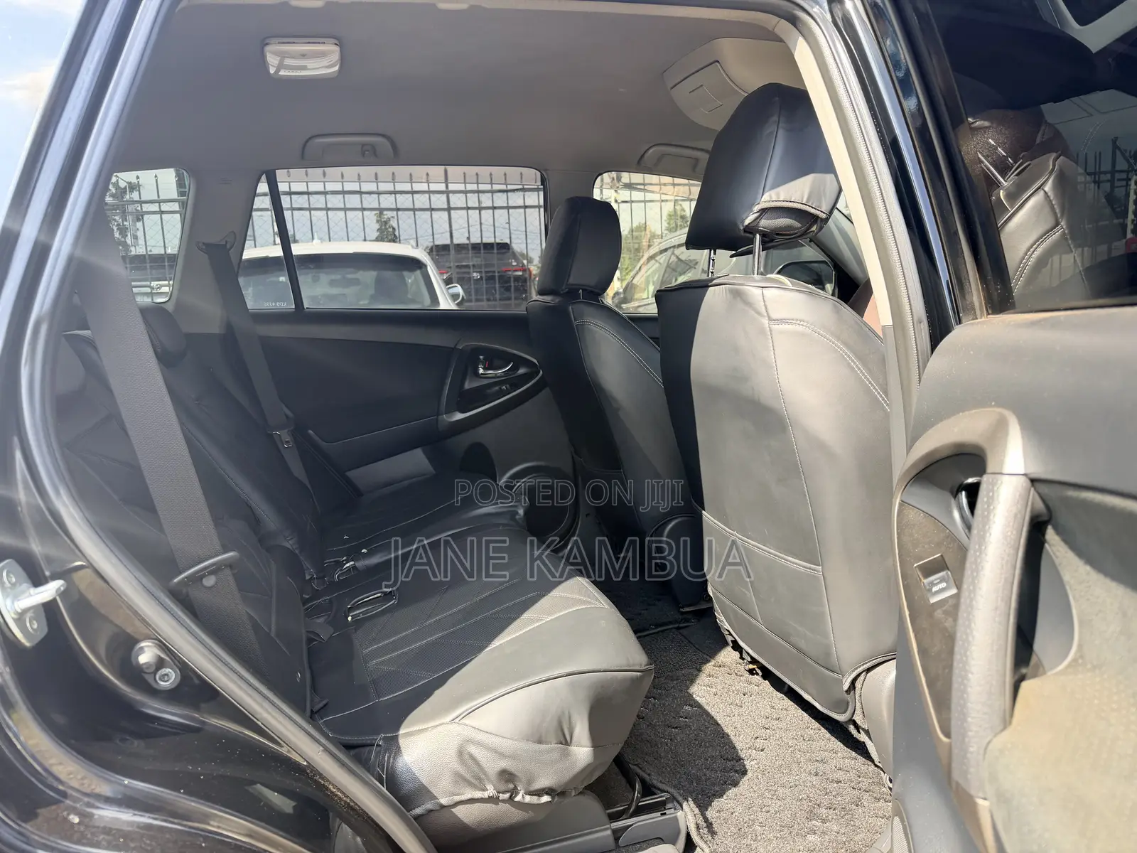 Toyota Vanguard 2013 Black