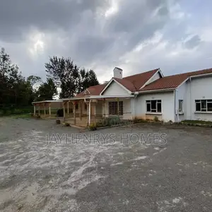 5bdrm House in Roysambu for rent
