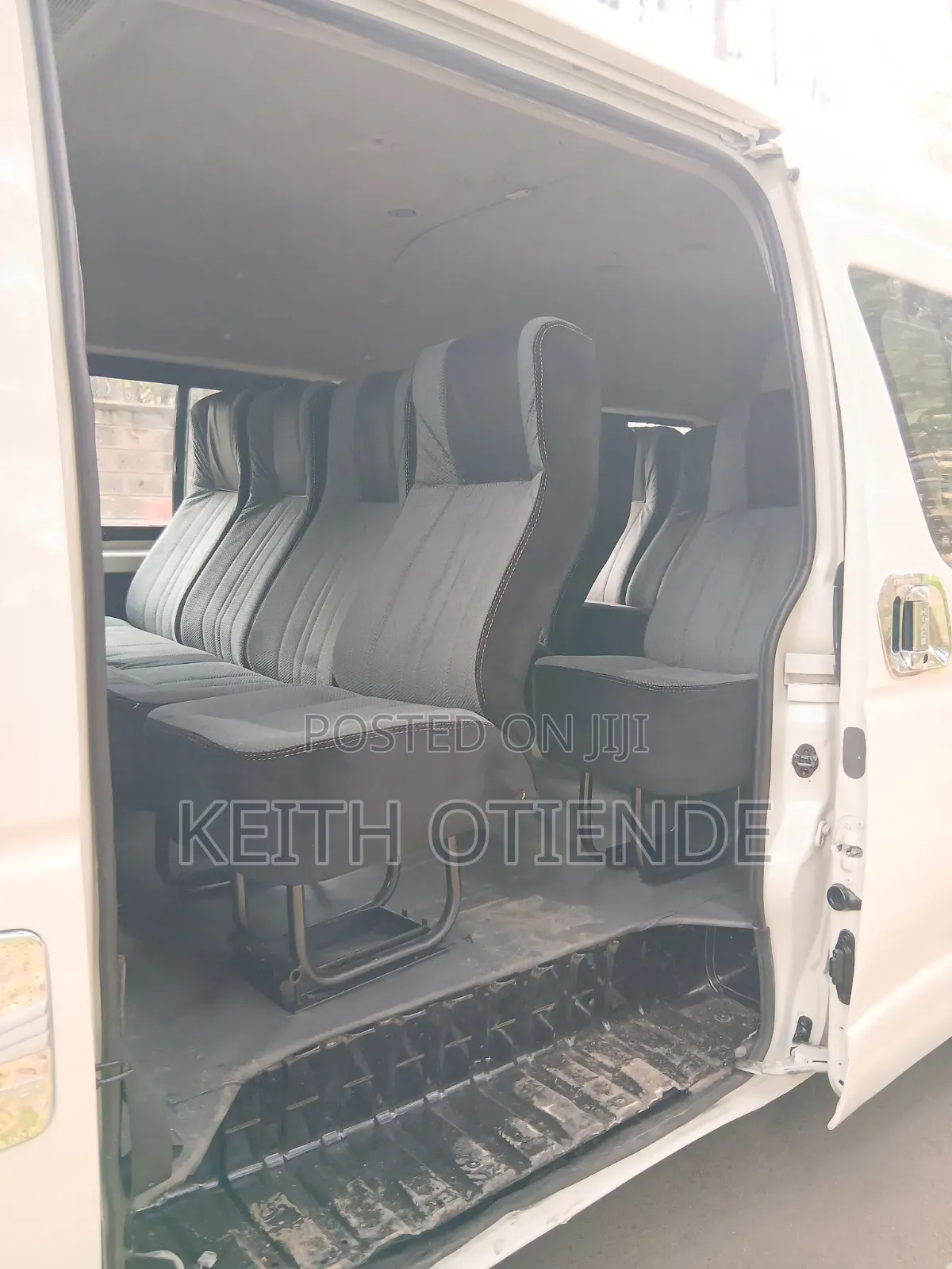 Toyota HiAce 2019 White