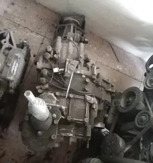 Gearbox Transfer Mitsubishi Pajero V75