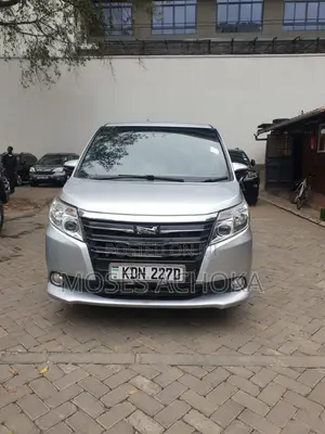 Toyota Noah 2016 Silver