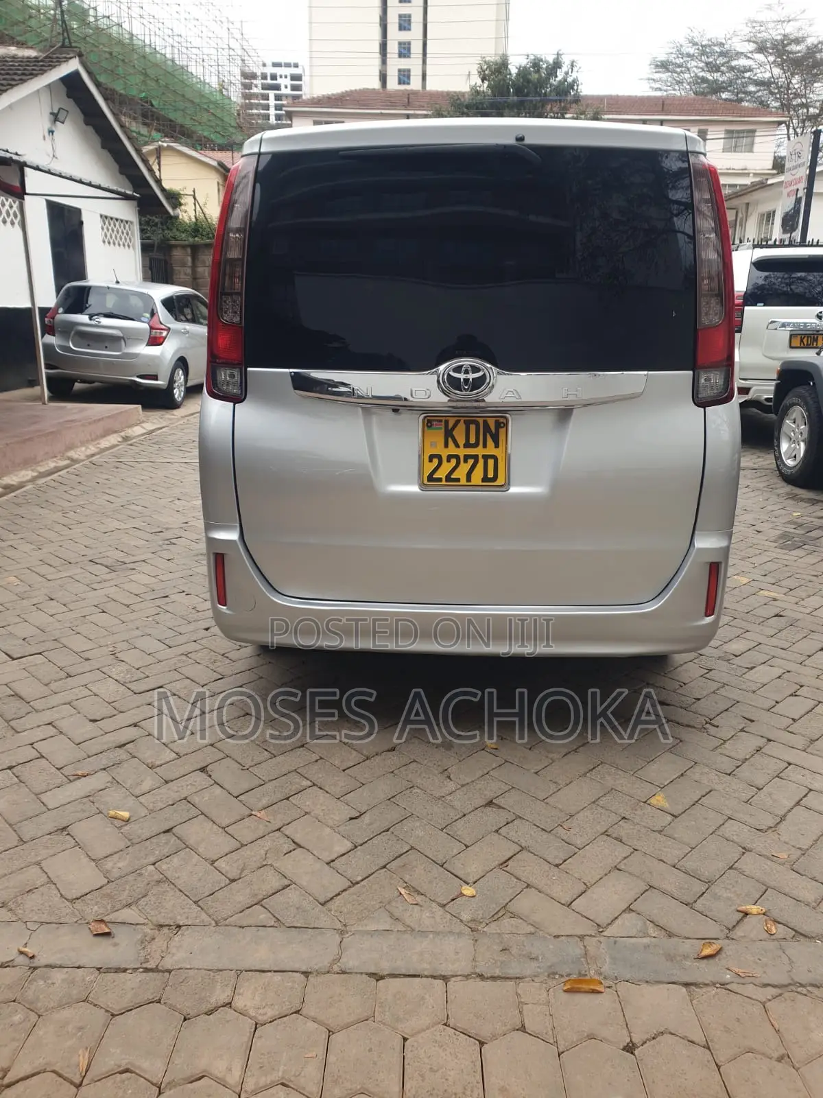 Toyota Noah 2016 Silver