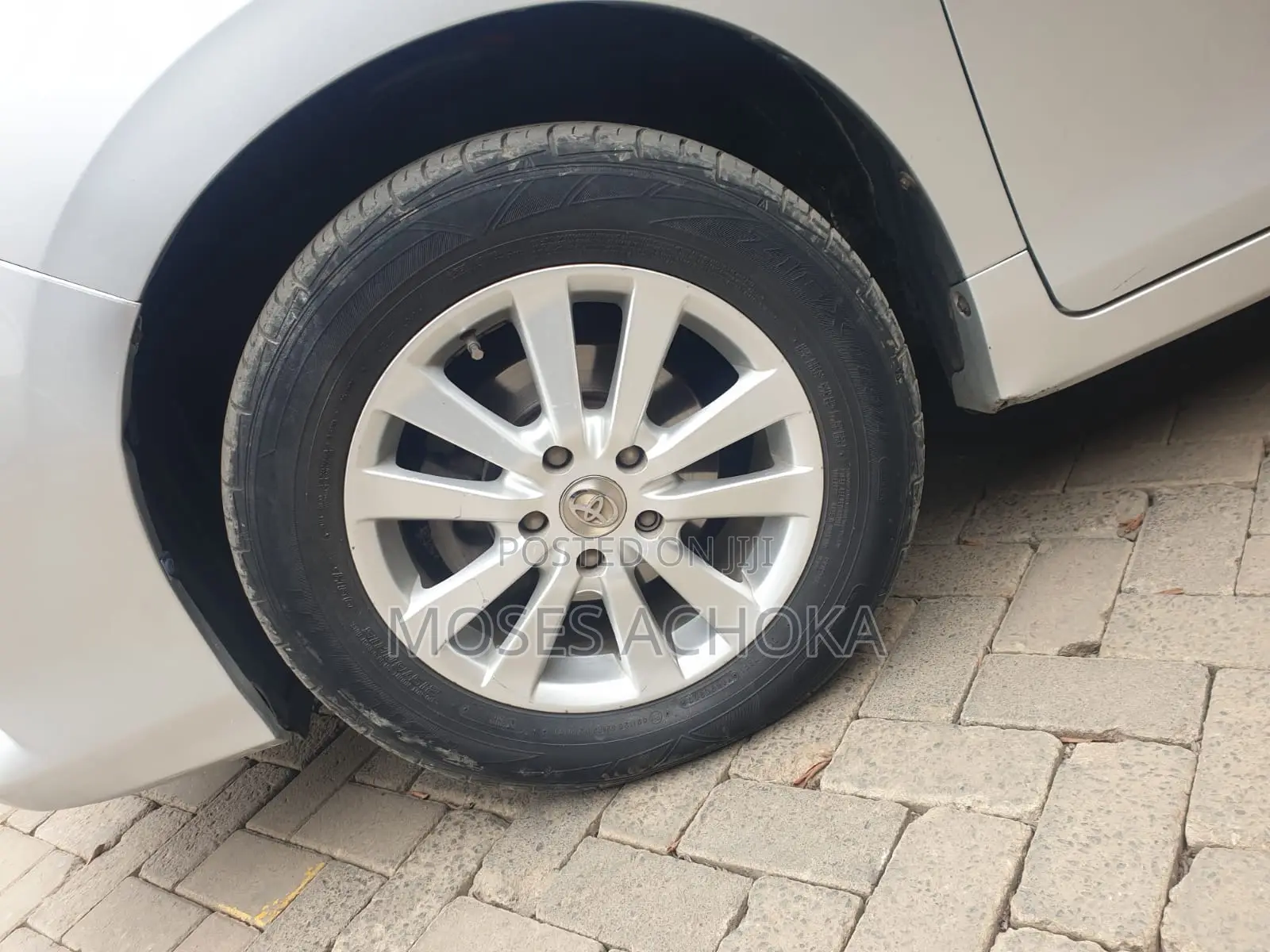 Toyota Noah 2016 Silver