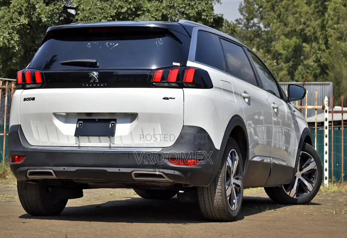 Peugeot 5008 2018 White