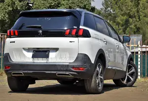 Peugeot 5008 2018 White