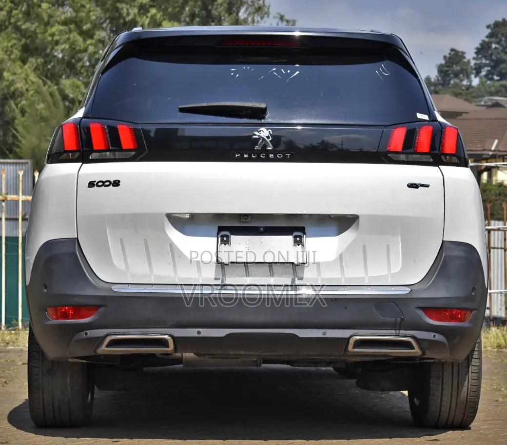 Peugeot 5008 2018 White