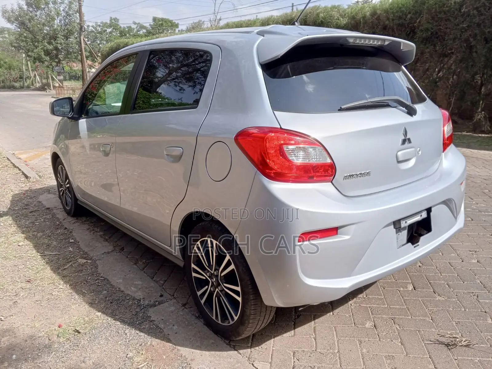 Mitsubishi Mirage 2018 Silver