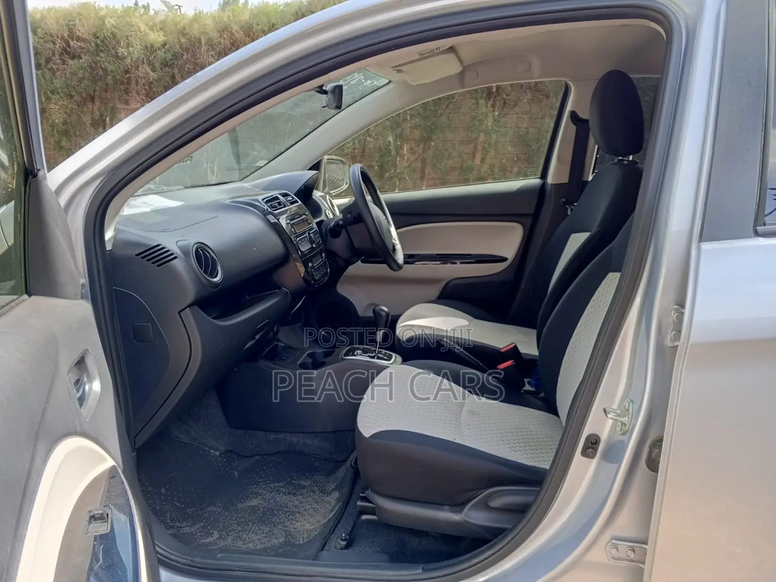 Mitsubishi Mirage 2018 Silver
