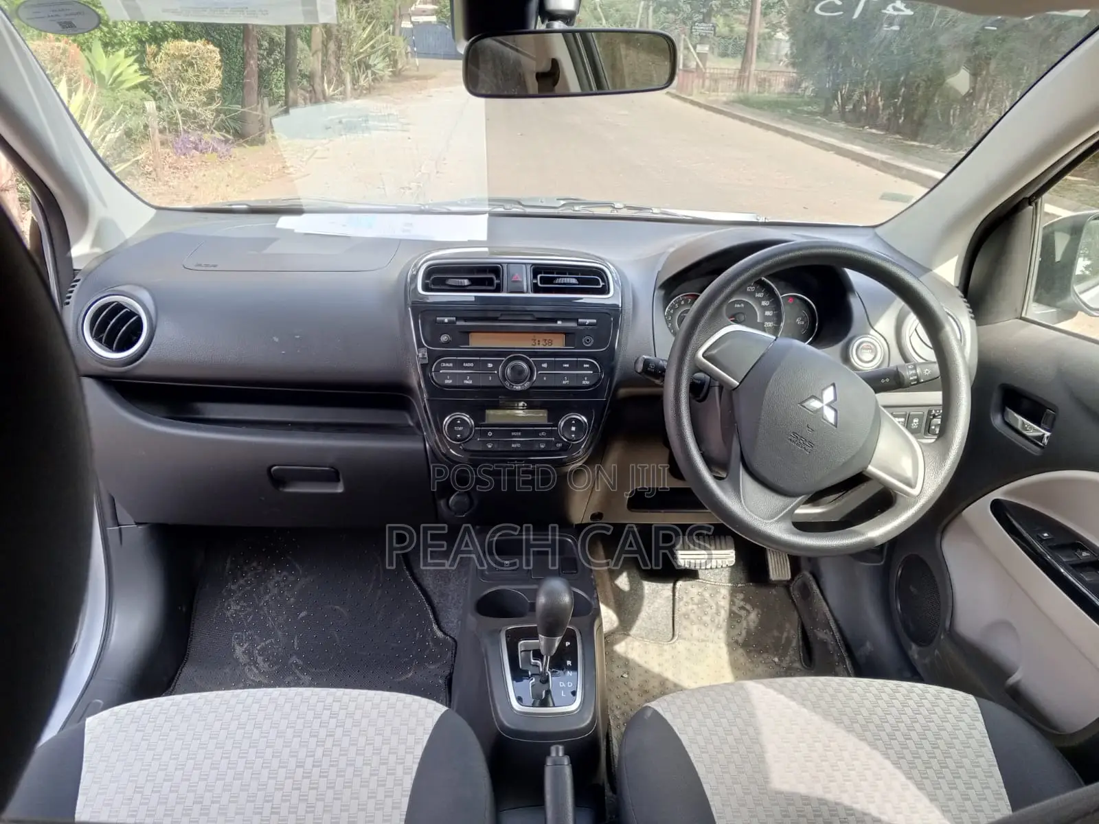 Mitsubishi Mirage 2018 Silver