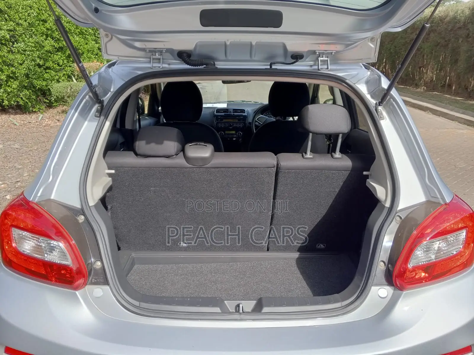 Mitsubishi Mirage 2018 Silver