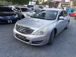 Nissan Teana 2010 Silver