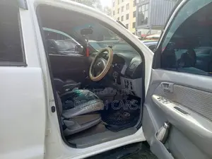 Toyota Hilux 2009 White