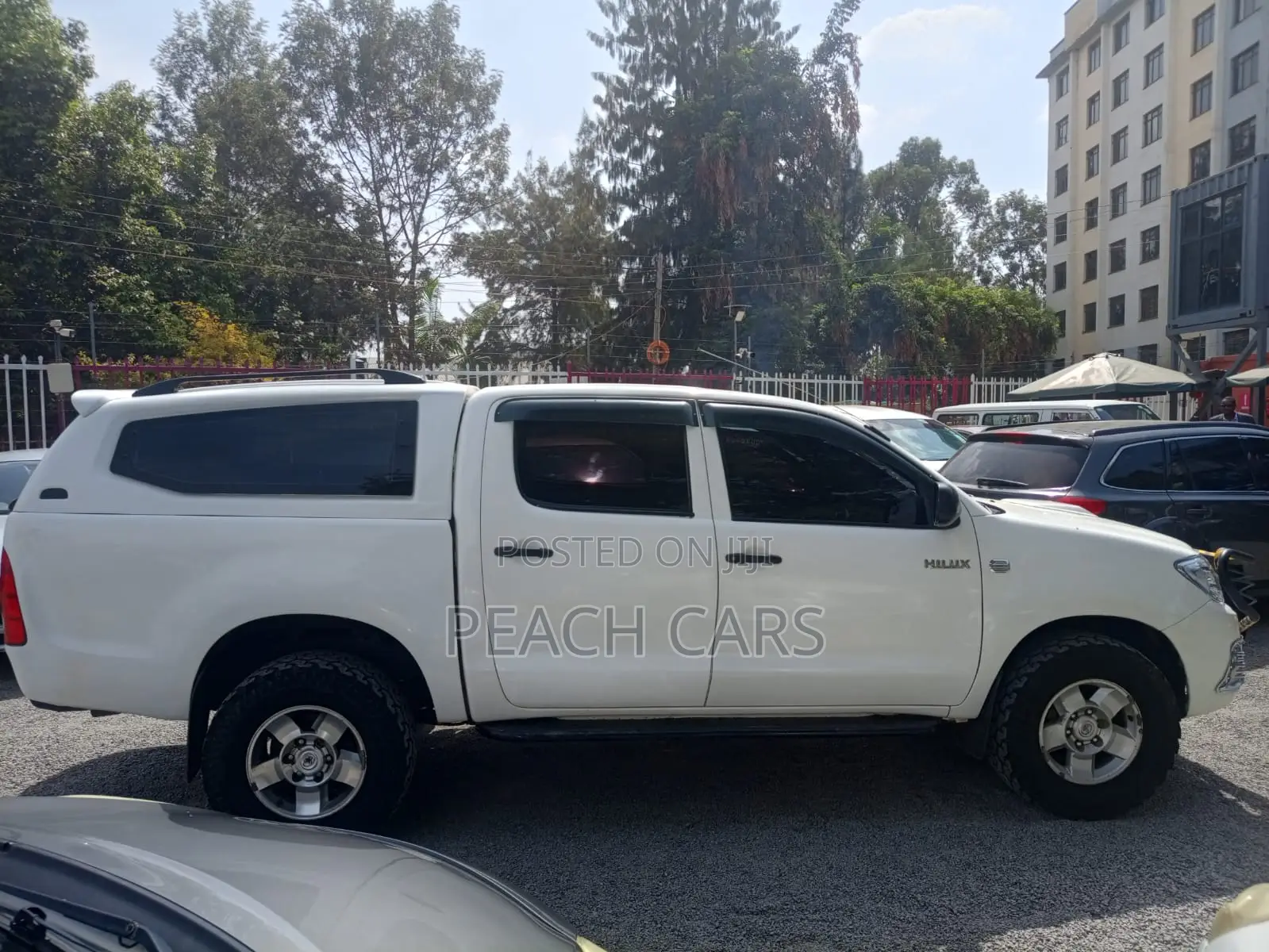 Toyota Hilux 2009 White