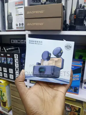 Q8 Clip-on Wireless Mic With Noise Reduction Technology