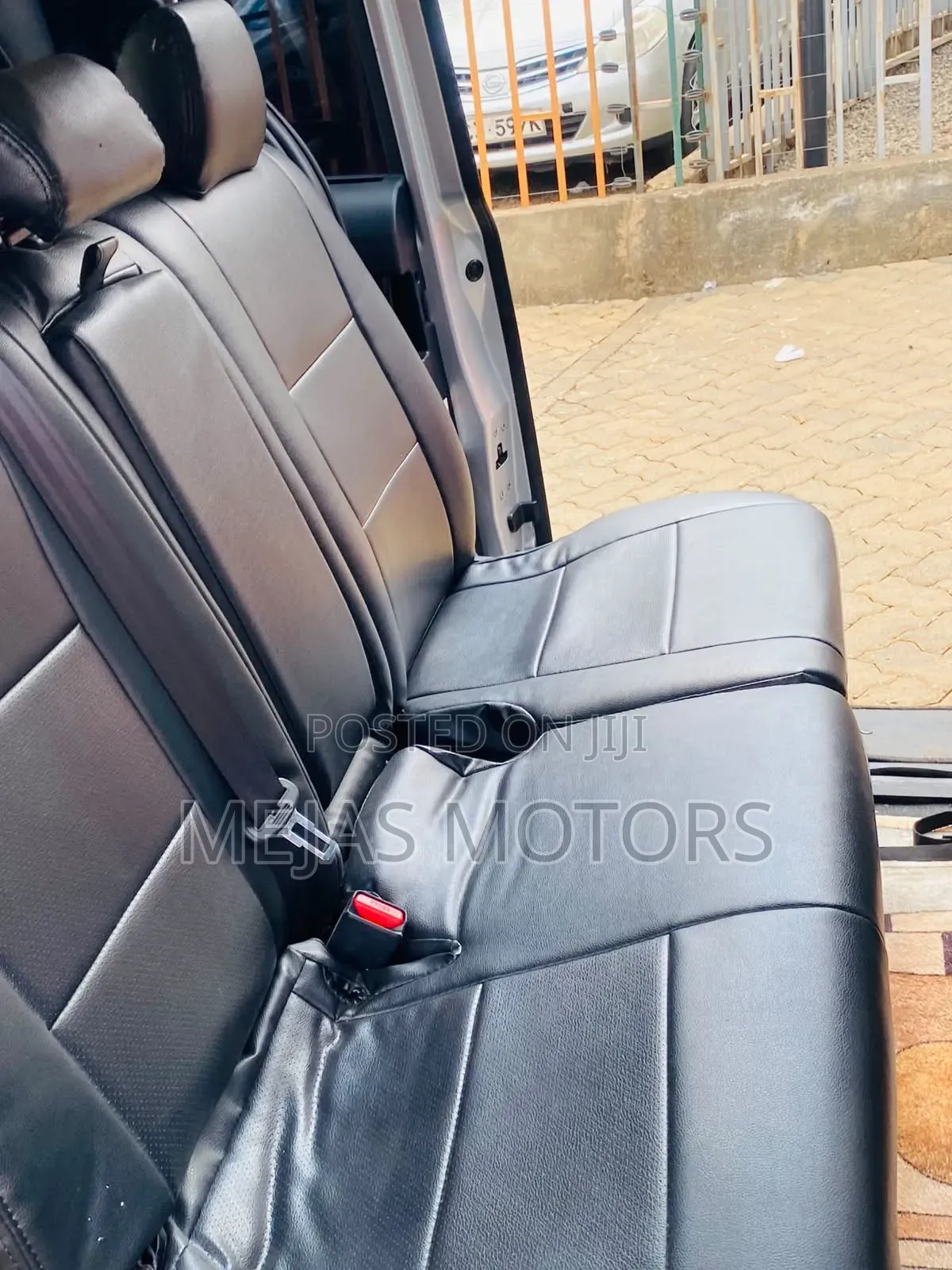 Toyota Noah 2017 Silver
