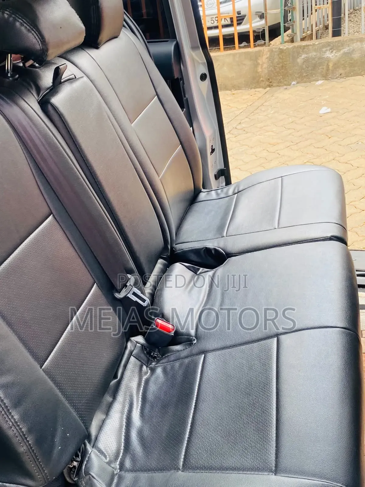 Toyota Noah 2017 Silver