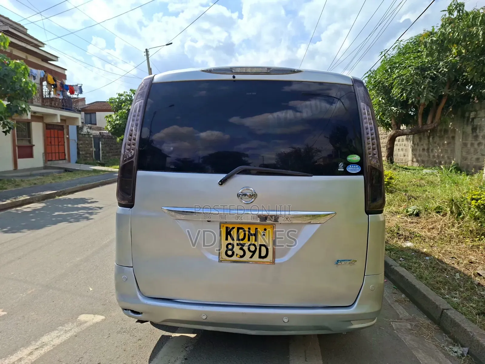 Nissan Serena 2014 Silver