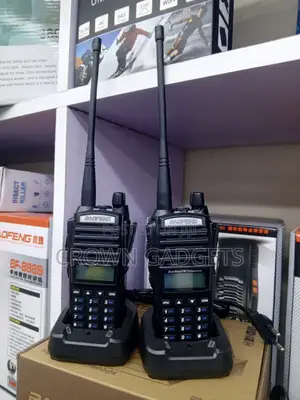 Baofeng Uv-82 Dual-band Walkie-talkie, Two Handheld Two-way Radios