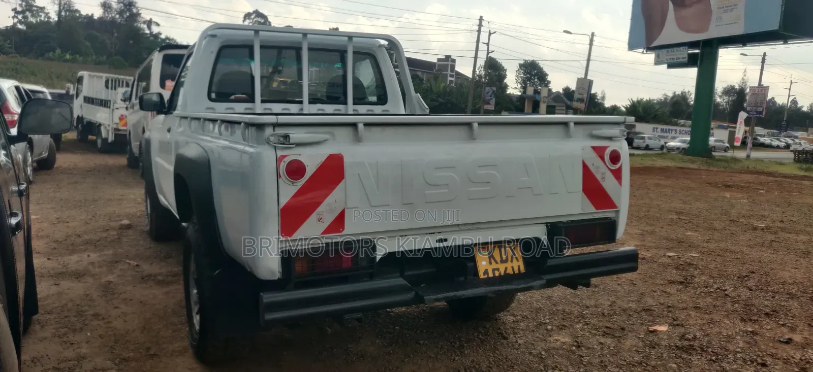 Nissan Hardbody 2017 White