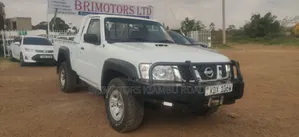 Nissan Hardbody 2017 White