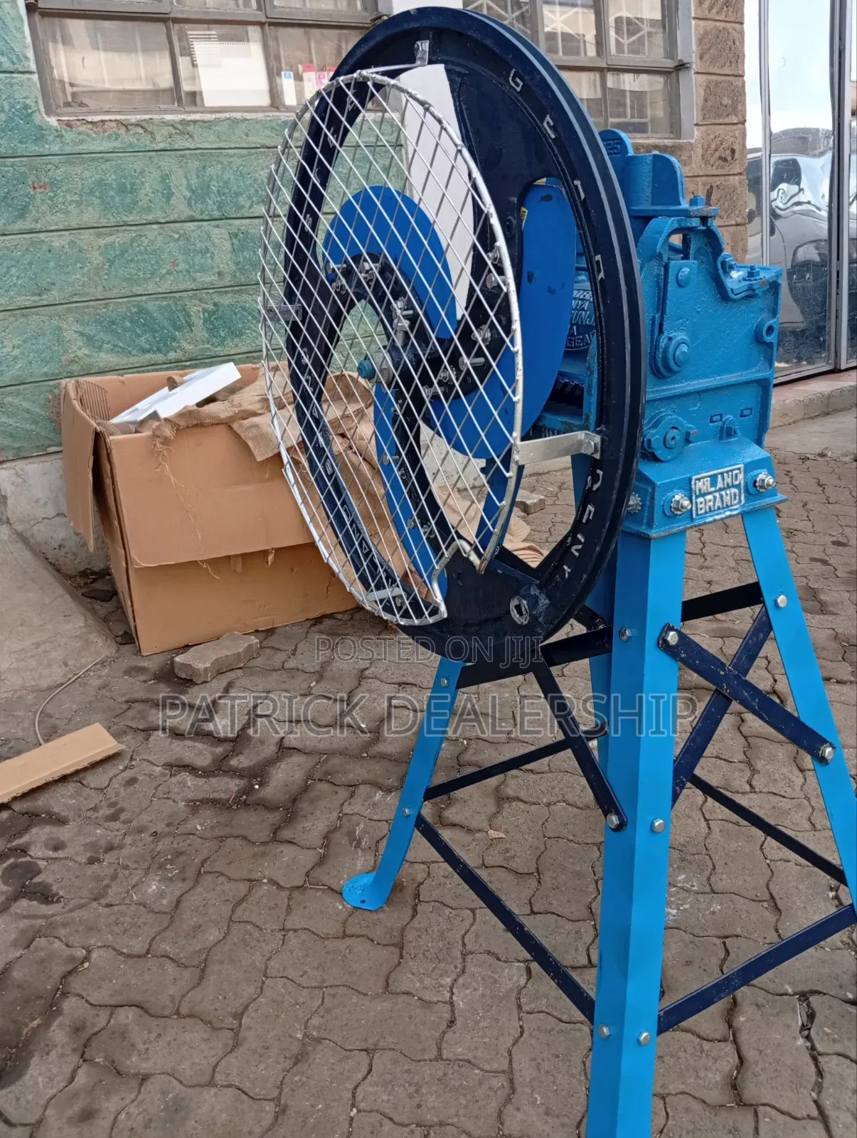 Engine Driven Chaff Cutter