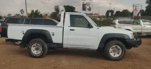 Nissan Hardbody 2017 White