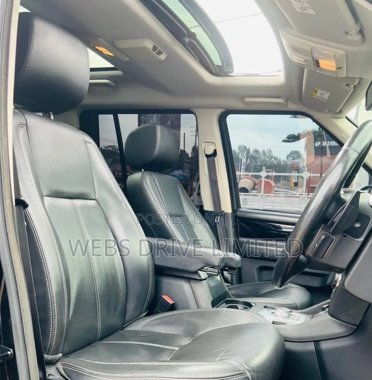 Land Rover Discovery 2016 Black