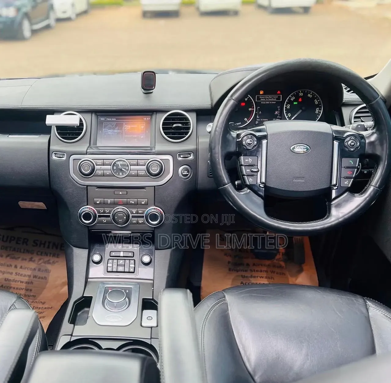 Land Rover Discovery 2016 Black