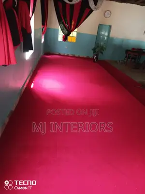 Red Delta Carpet Flooring for Professional Workspaces