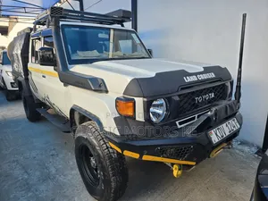 Toyota Land Cruiser 2025 Beige