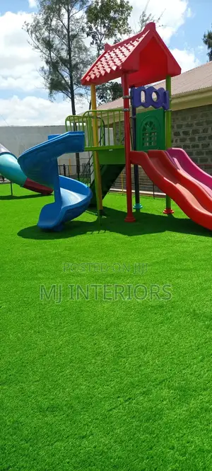 Artificial Grass Carpet for Villas and Apartment Balconies