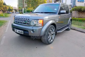 Land Rover Discovery 2011 Gray