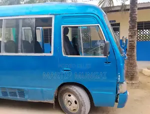 Toyota Coaster 2005 Blue